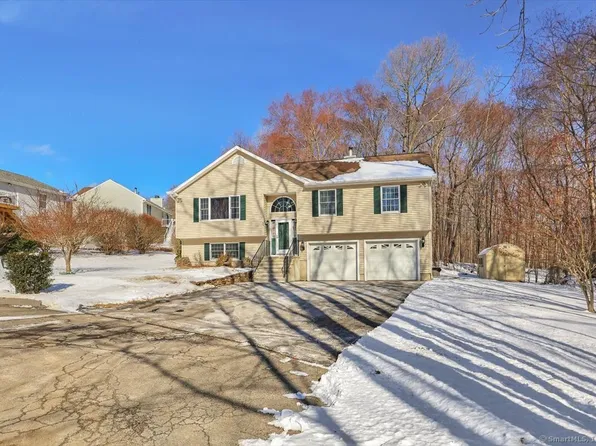 41 Running Brook Drive, Waterbury, CT 06704