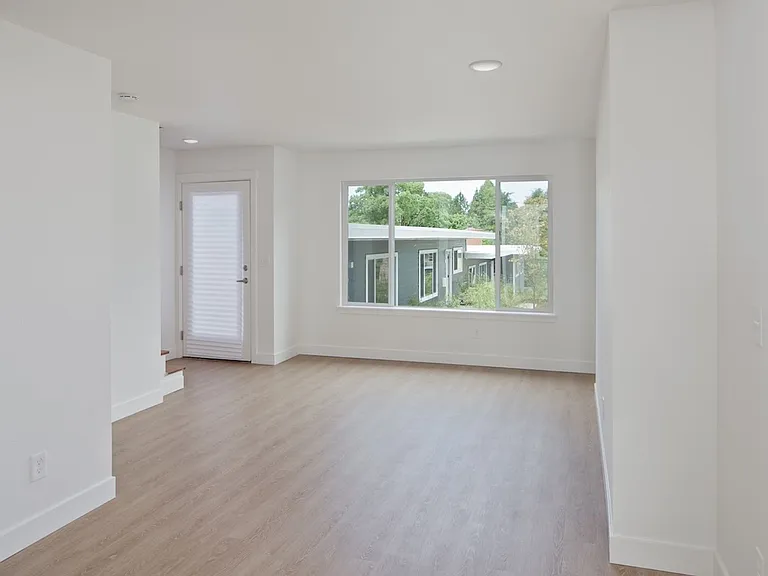 3132 SW Marigold St — Photo 55