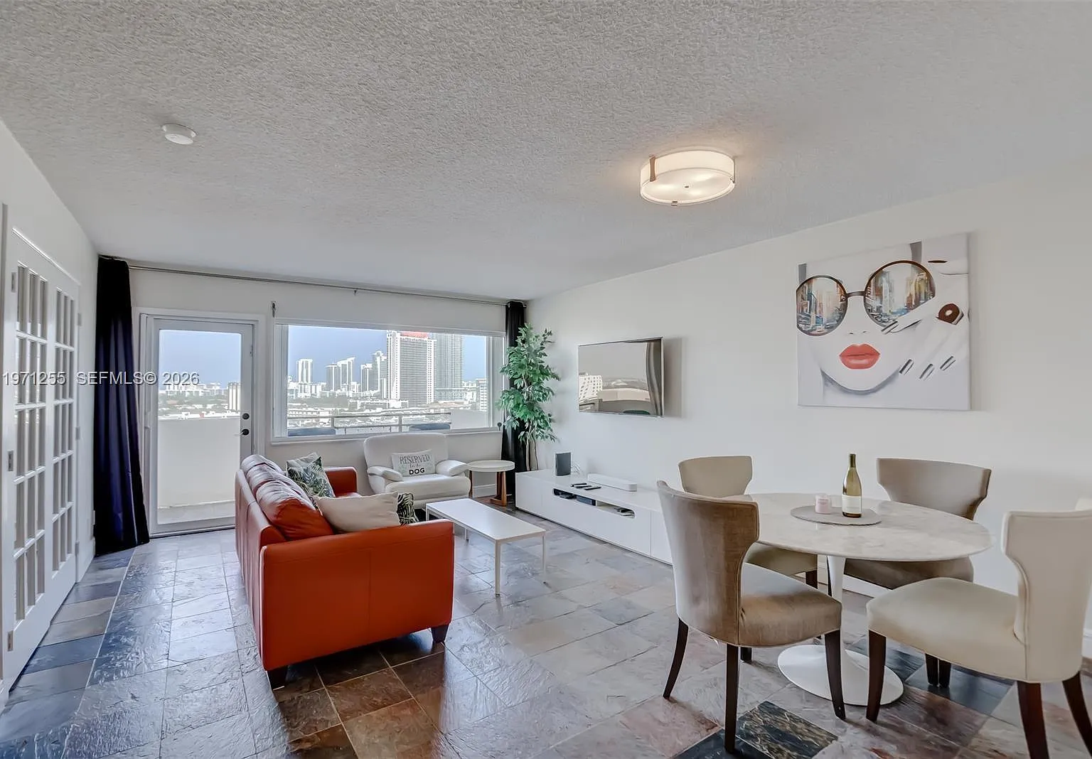 Ocean View Towers Condo — Photo 3