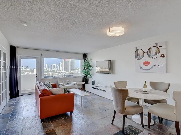 401 Golden Isles Dr #1101 — Photo 3