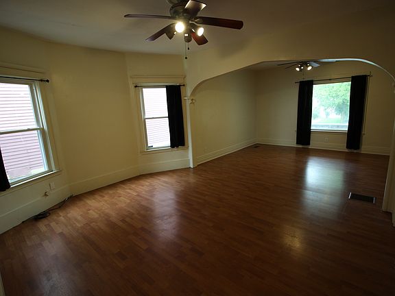 4th image of 166 Hughes Ave Unit 1