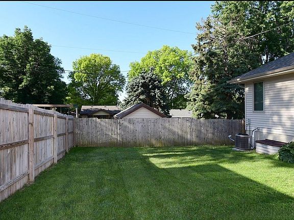4th image of 7803 S 30th St