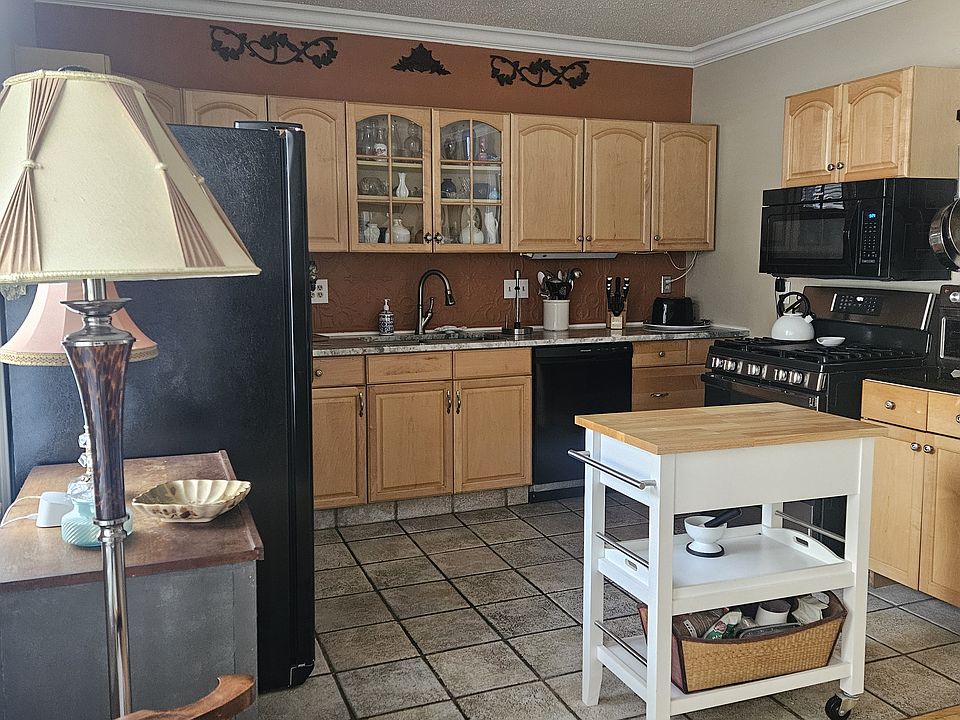1st image of 26 Wilson Dr