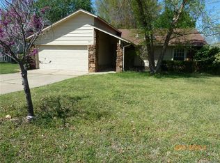 9009 E 93rd St S, Tulsa, OK 74133