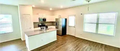 5th image of 189 Andross Ln