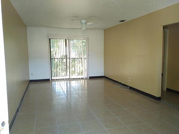 4th image of 7608 Pinery Way APT C