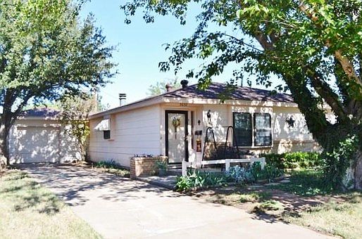 3rd image of 3032 Moffett Ave