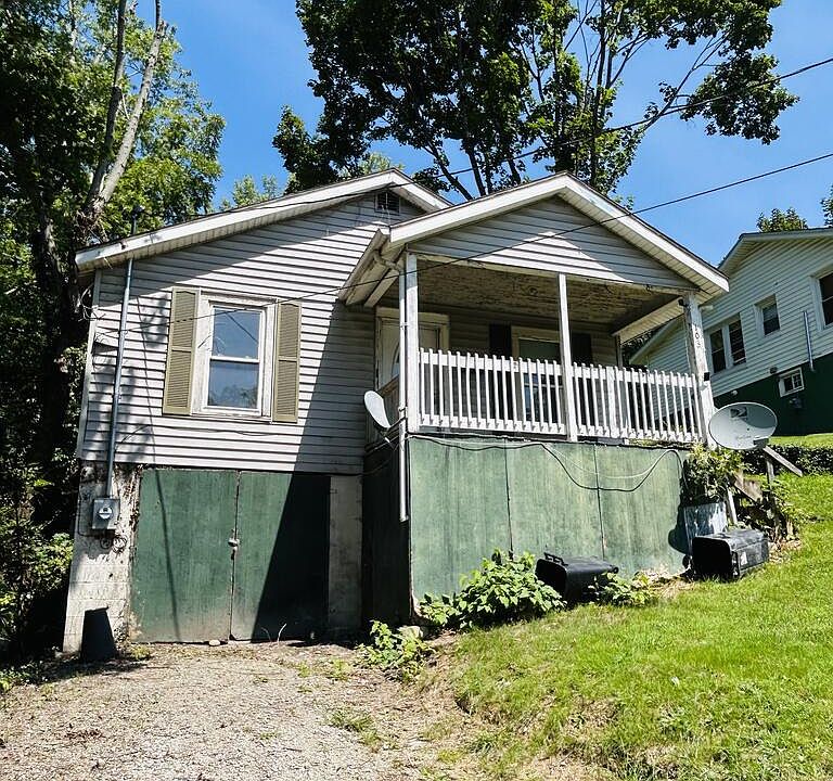 2nd image of 103 Clyde St