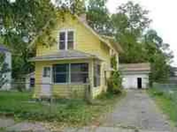 1041 Maple Ave, Jackson, MI 49203