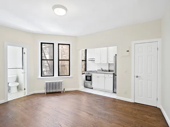 218 West 10th Street image 1 of 9