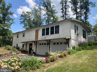 210 Dove Rd, Fredericksburg, PA 17026