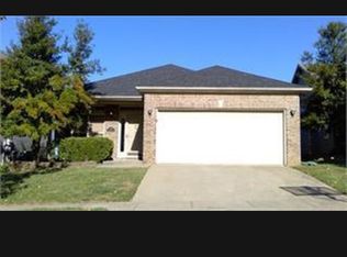 2701 Crystal Falls Rd, Lexington, KY 40509