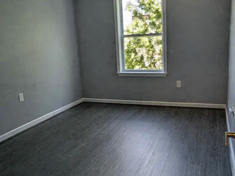 2118 E Hoffman St — Photo 7