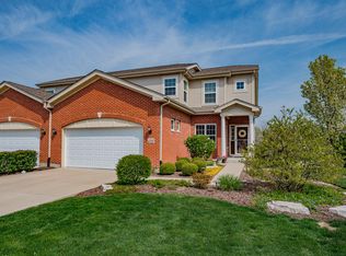 2532 Cedar Hill Ln, Woodridge, IL 60517