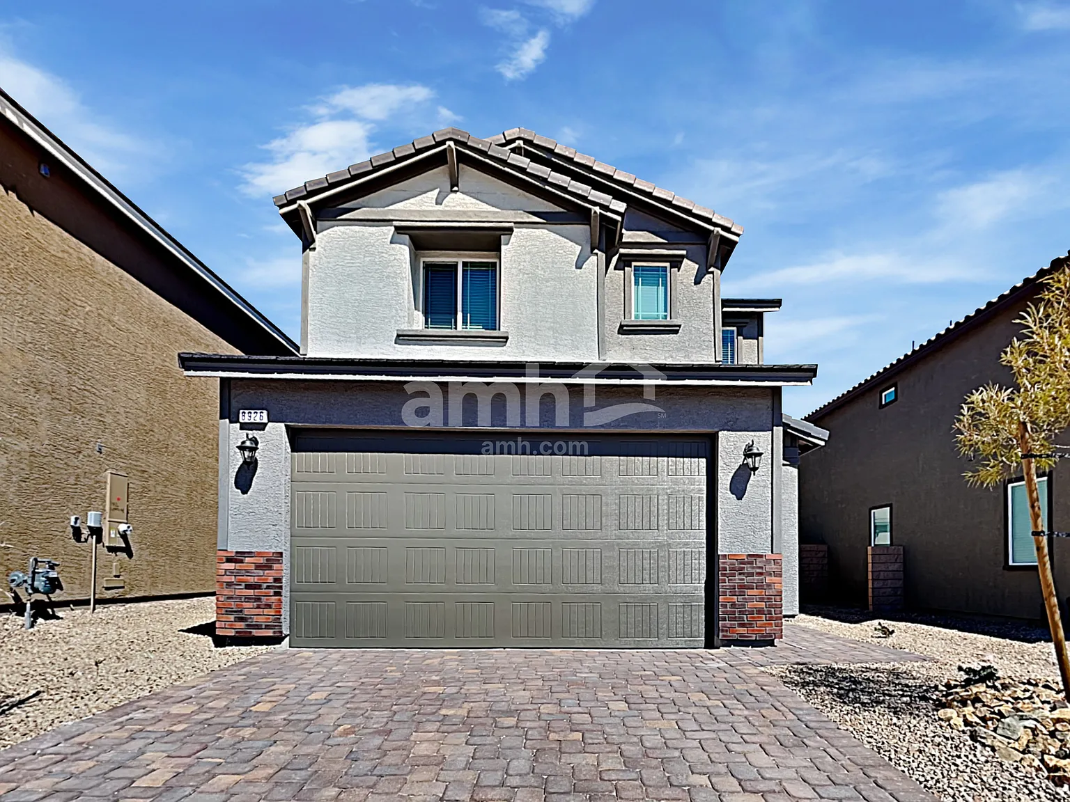 3 bed, 2.5 bath, 1808 sqft, $2,410 — Photo 1