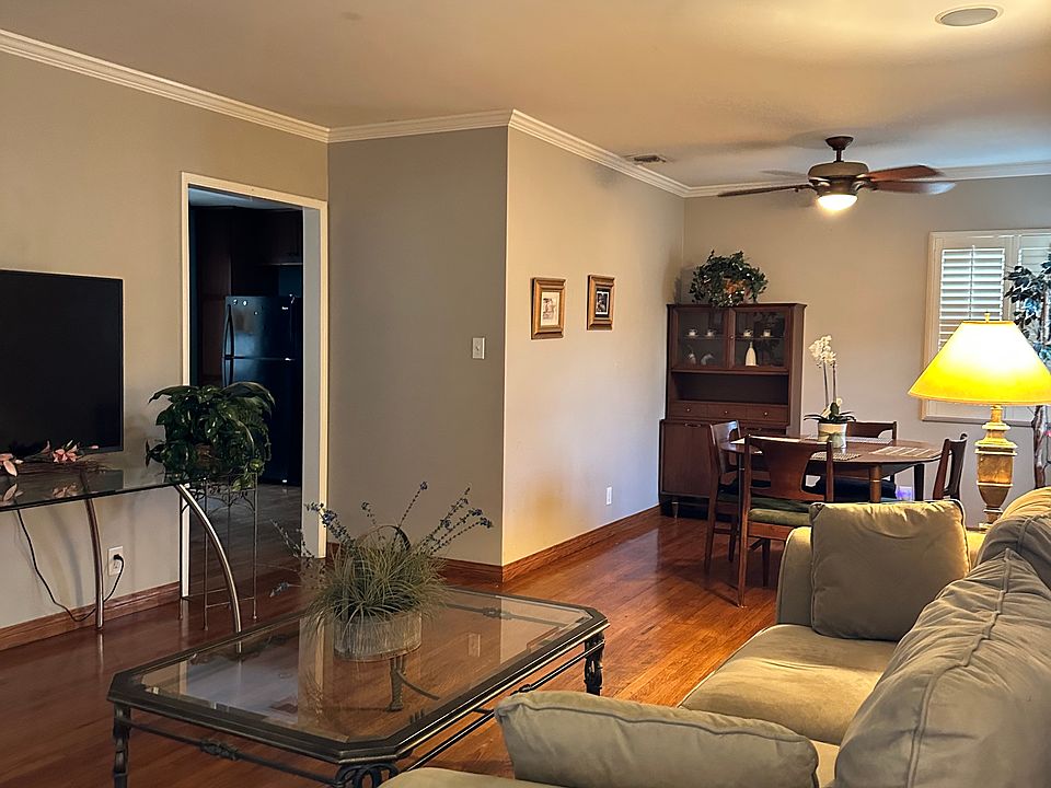 1st image of 4636 Fendyke Ave