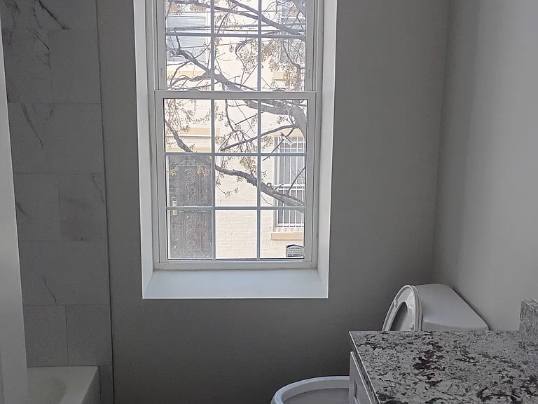 3012 E Thompson St #202 — Photo 8