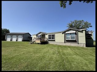 33815 Mahogany St, Macon, MO 63552