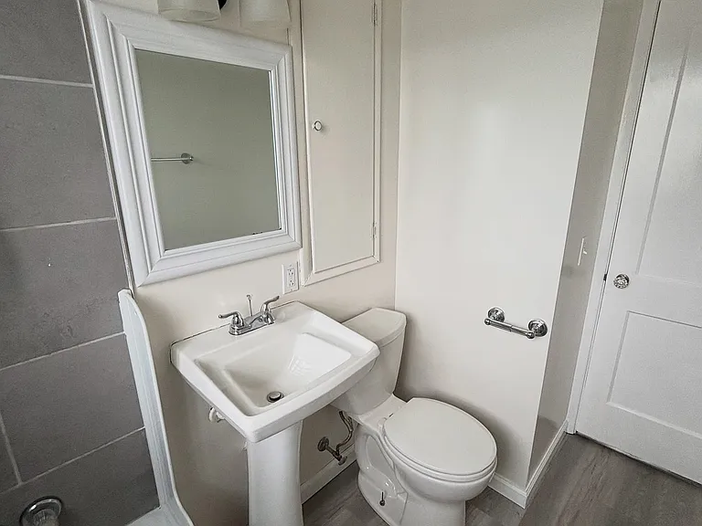 Westfall Rd — Photo 10