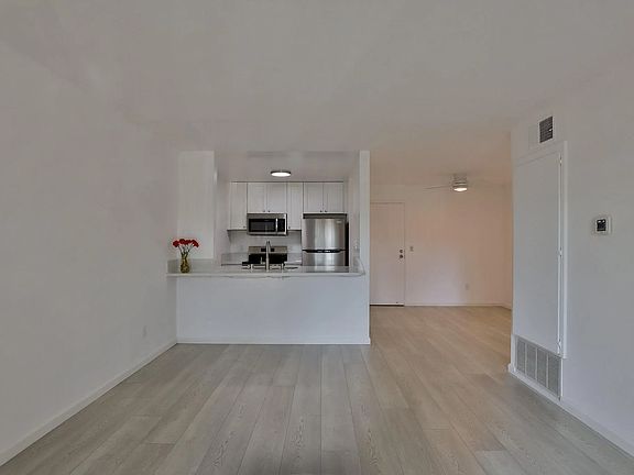 4th image of 7865 Golfcrest Dr Unit 11