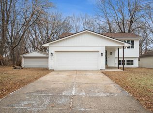 13 Dean Ave E, Champlin, MN 55316