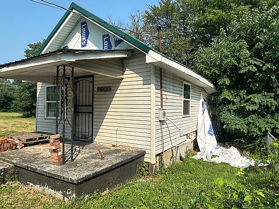 2nd image of 1406 Jones St