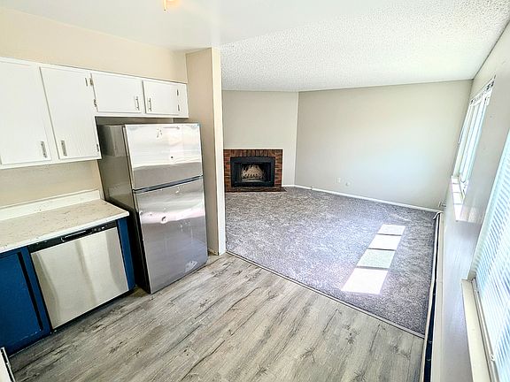 4th image of 3955 Stonedike Dr #B