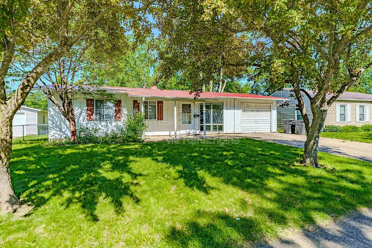 Building Photo - 2310 Sequoya Dr