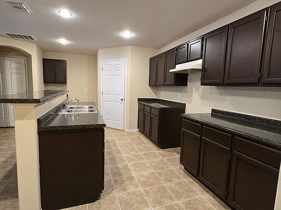 5th image of 4301 Caroline St