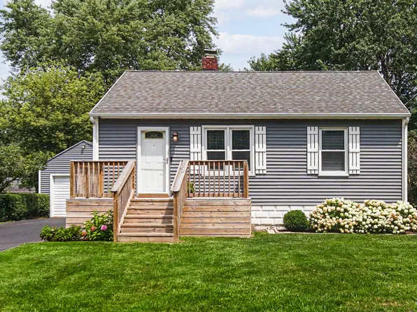 208 Birch St, Crown Point, IN 46307