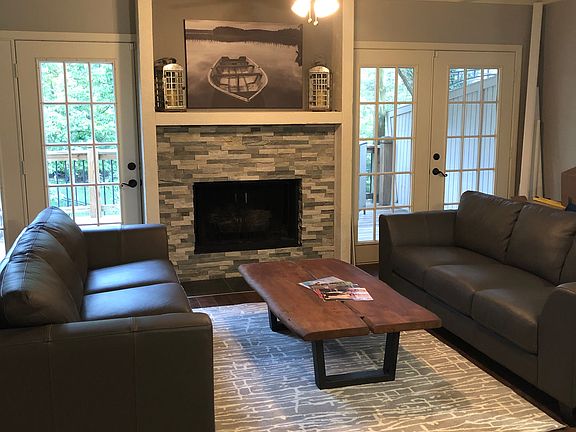 Gas fireplace 