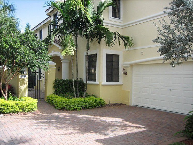 1st image of 1555 Passion Vine Cir