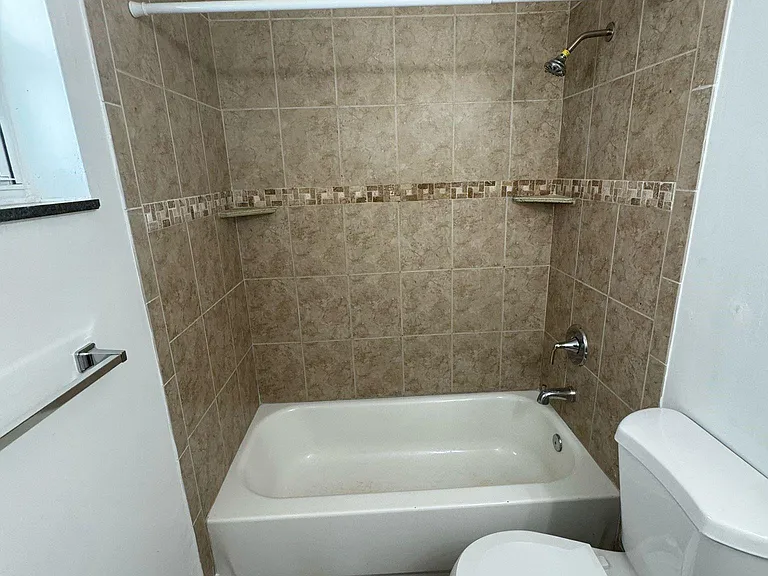 2500 Johnson St #11 — Photo 14