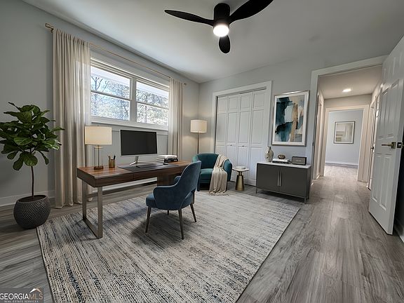 3rd image of 2224 Doris Dr