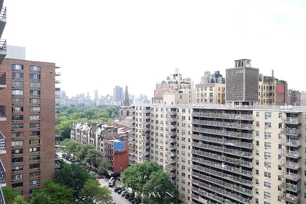 Rented by Town Residential | media 19