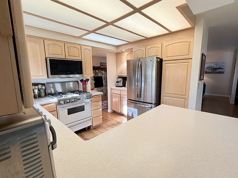 6841 Crooked Tree Dr — Photo 17