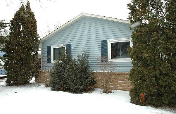 2nd image of 1481 Parkwood Dr