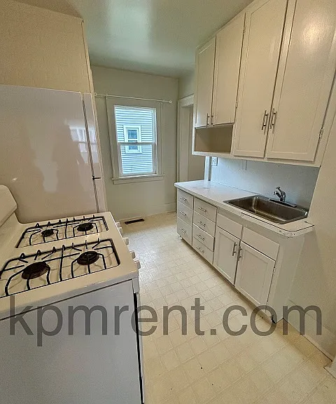 508 11th Ave SW — Photo 5