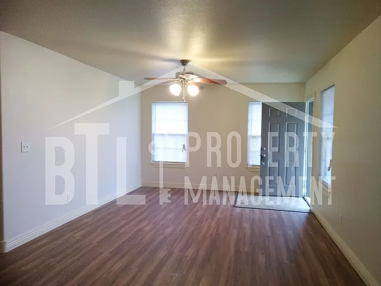 143 Proverbs Ct — Photo 2