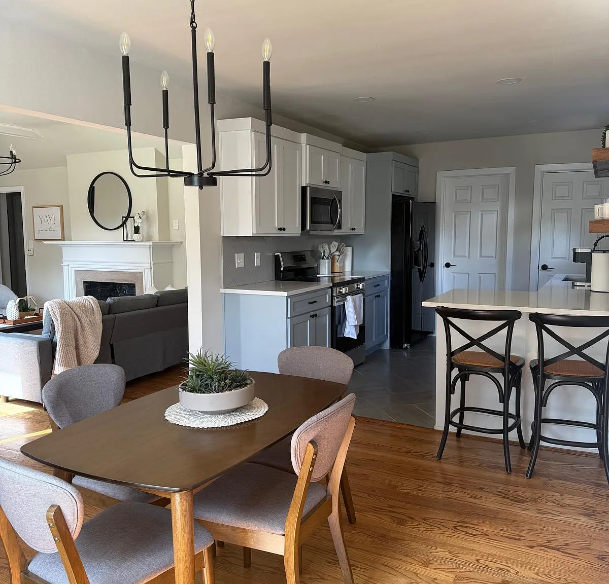 3 bed, 1310 sqft, $2,150 — Photo 4