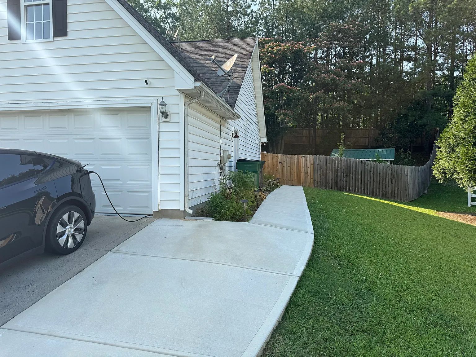 4 bed, 2000 sqft, $2,400 — Photo 3