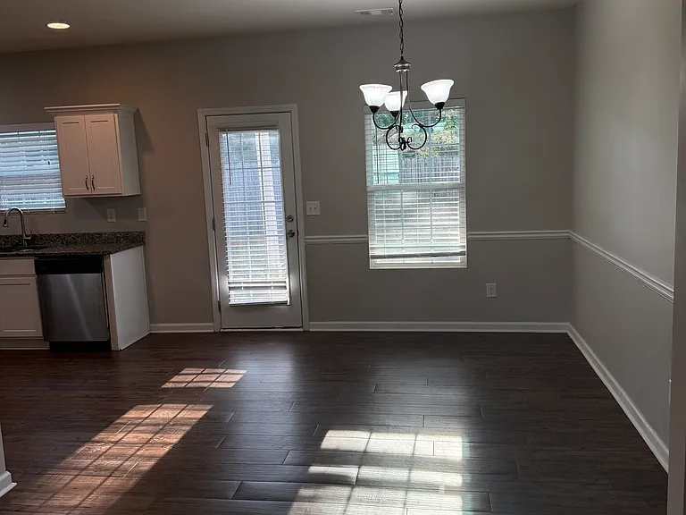 241 Coral Cir — Photo 9