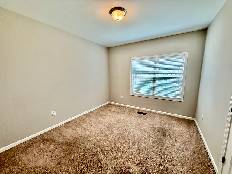 1828 Birdhouse Ln — Photo 18