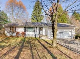 51 Mount Pleasant Rd, New Franklin, OH 44216