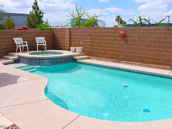 2nd image of 3030 Leonetti Ct