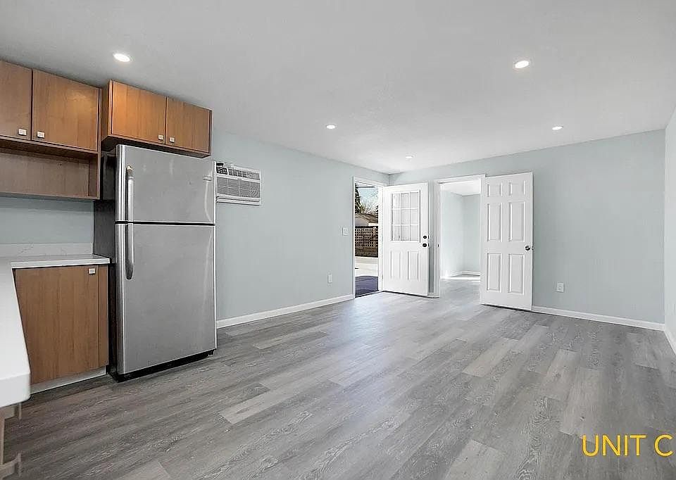 1st image of 2348 Marconi Ave #3