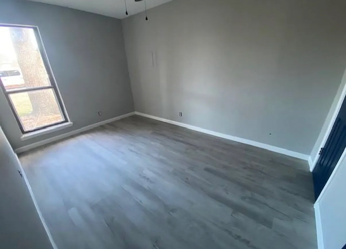 3 bed, 1.5 bath, 1190 sqft, $1,300 — Photo 3