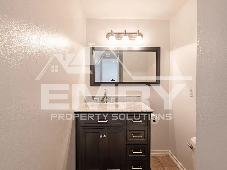 9781 S Karmont Ave — Photo 24