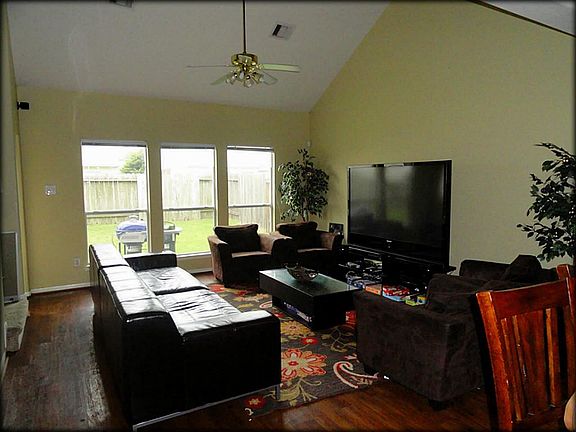 4th image of 3911 Wimberley Hollow Ln