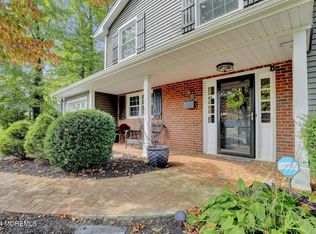 9 Fawn Dr, Matawan, NJ 07747